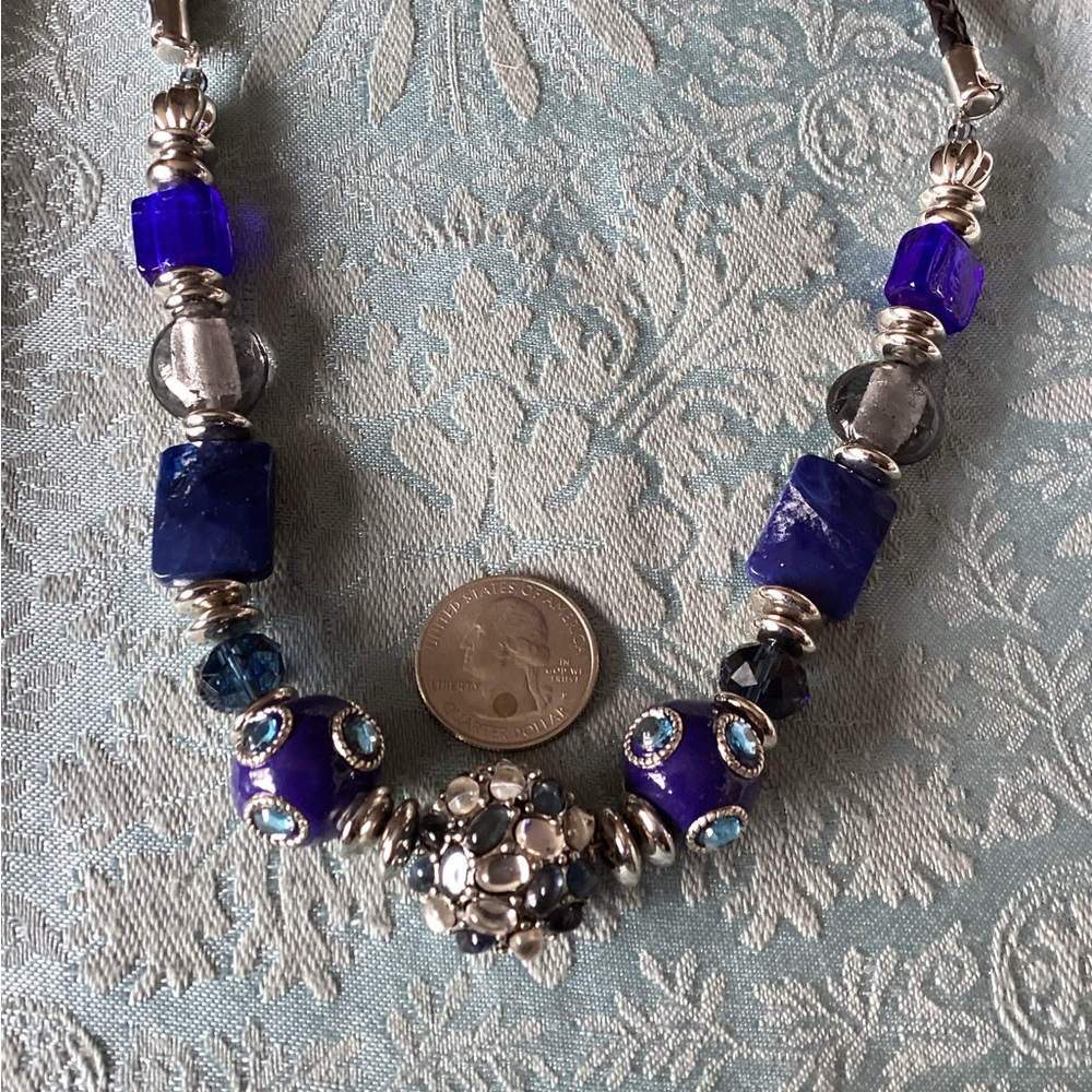 🦌 New Chico's Blue and Silver Beaded Necklace - Picture 3 of 5